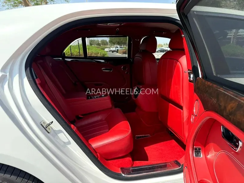 Bentley Mulsanne 2013 for Sale in Dubai Image-15