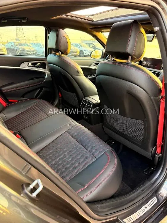 Genesis G70 2023 for Sale in Dubai Image-10