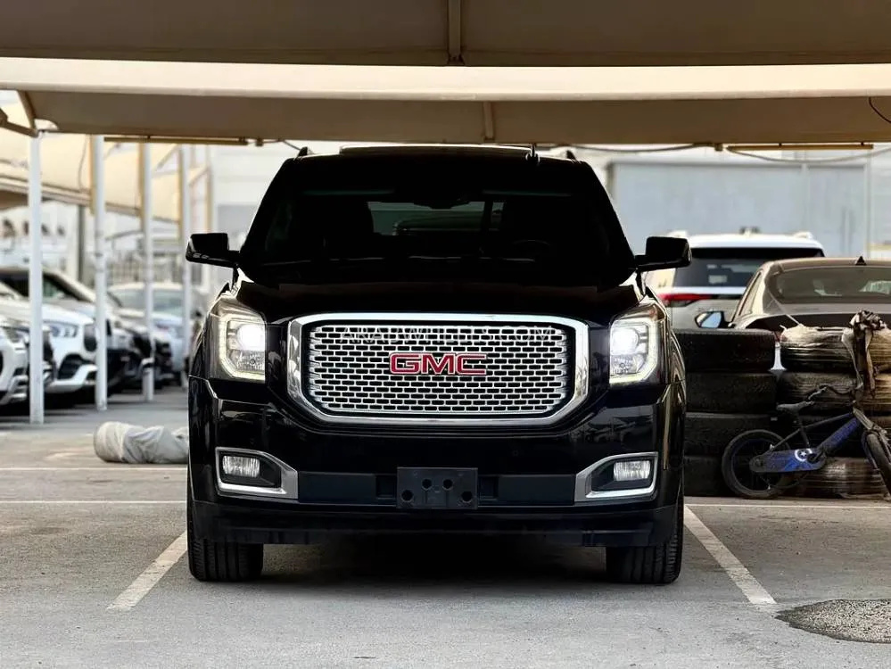 GMC Yukon 2017 for Sale in Sharjah Image-8