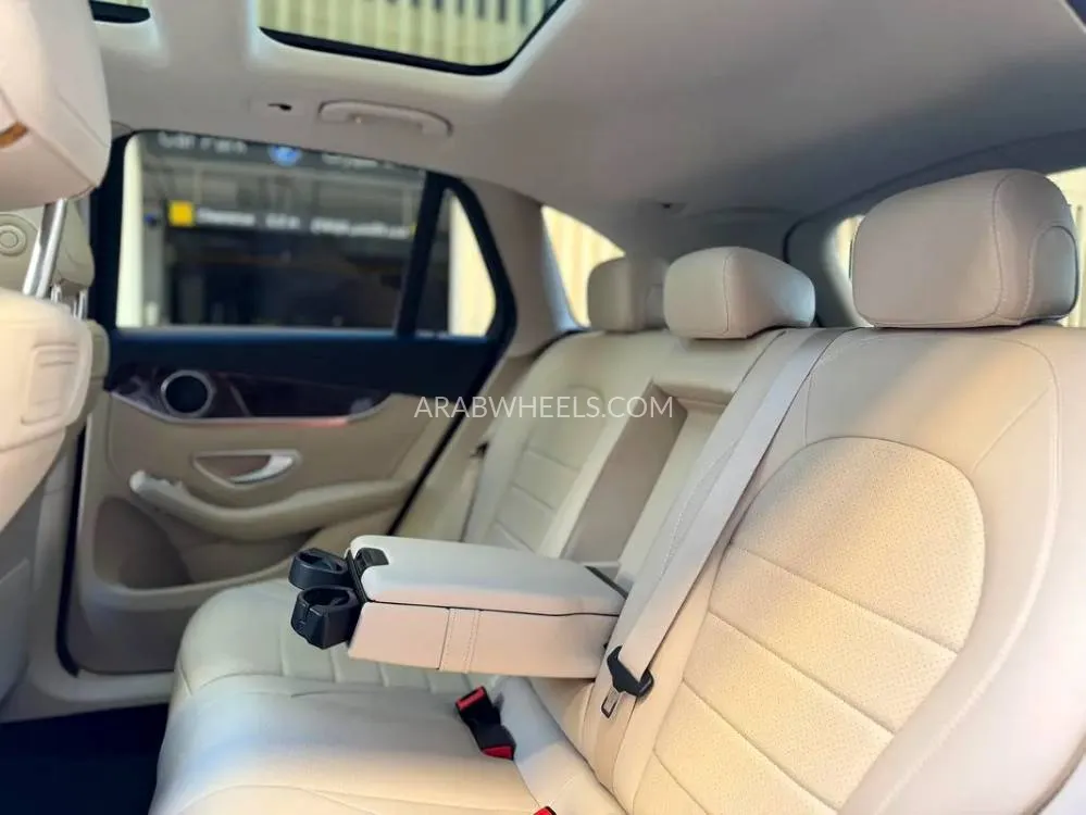 مرسيدس بنز GLC كلاس 2019 for Sale in دبي Image-11