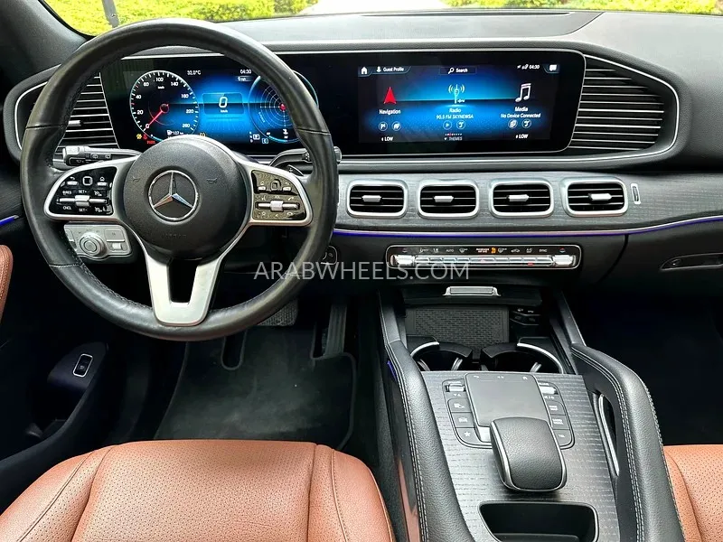 Mercedes Benz GLE Class 2022 for Sale in Dubai Image-11