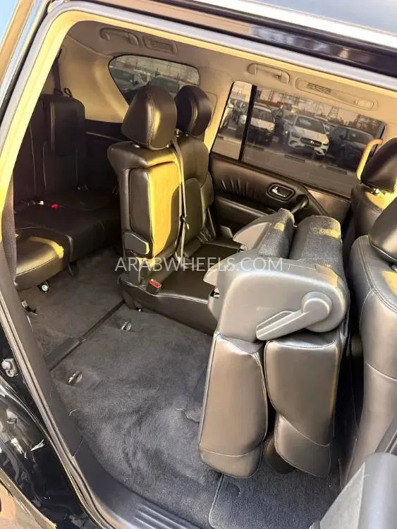 Nissan Armada 2021 for Sale in Dubai Image-4