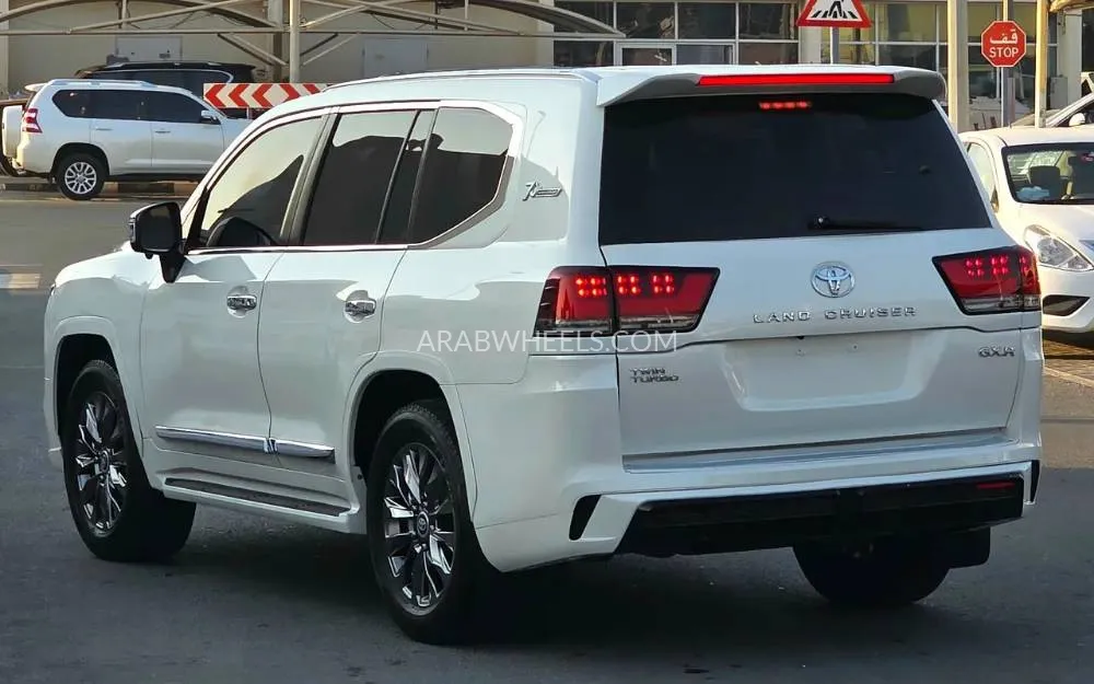 Toyota Land Cruiser 2014 for Sale in Sharjah Image-9