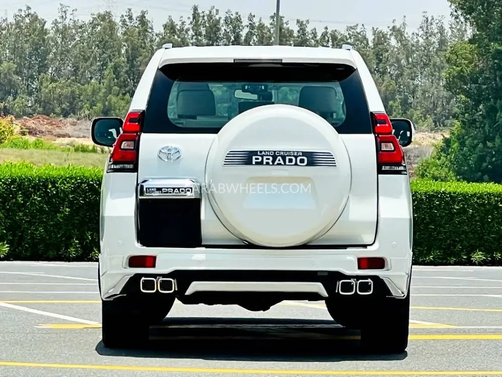 Toyota Land Cruiser Prado 2011 for Sale in Sharjah Image-12