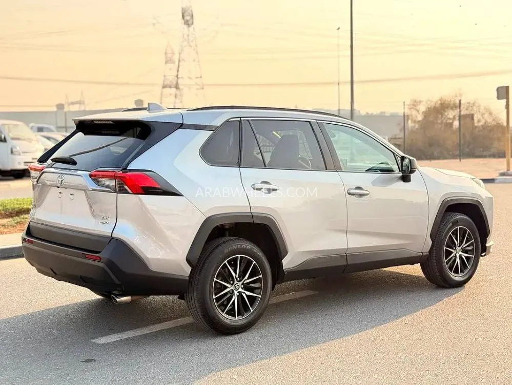 Toyota Rav4 2019 for Sale in Dubai Image-12
