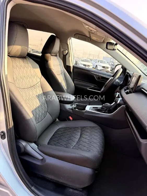 Toyota Rav4 2019 for Sale in Dubai Image-18