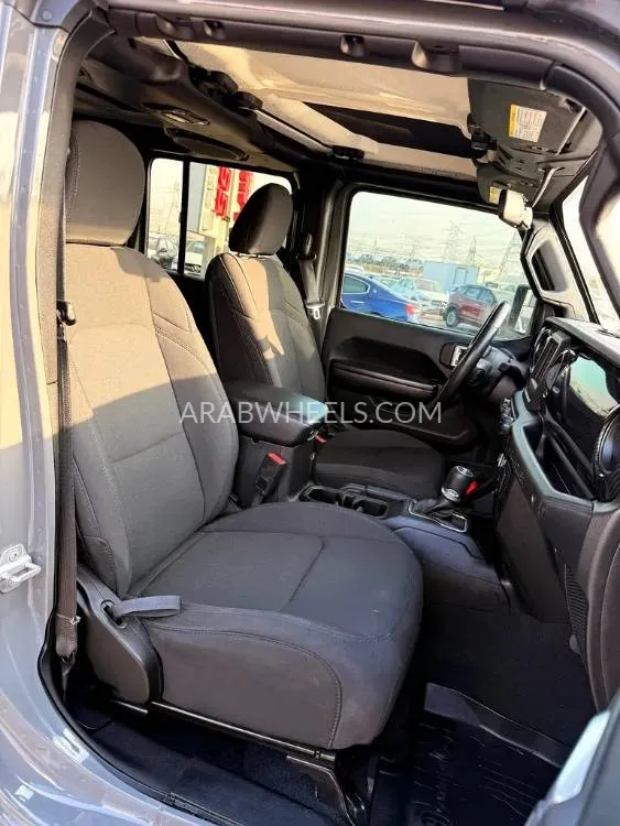 Jeep Wrangler 2020 for Sale in Dubai Image-11