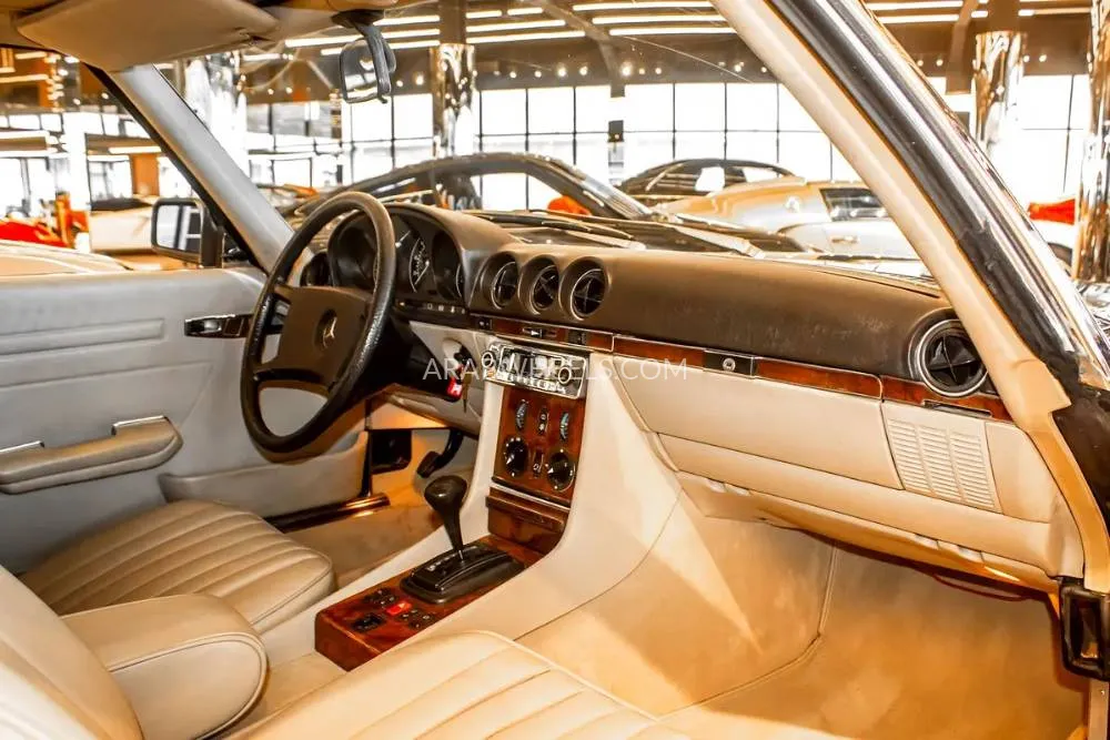 مرسيدس بنز كلاس SL 1985 for Sale in أبو ظبي Image-9