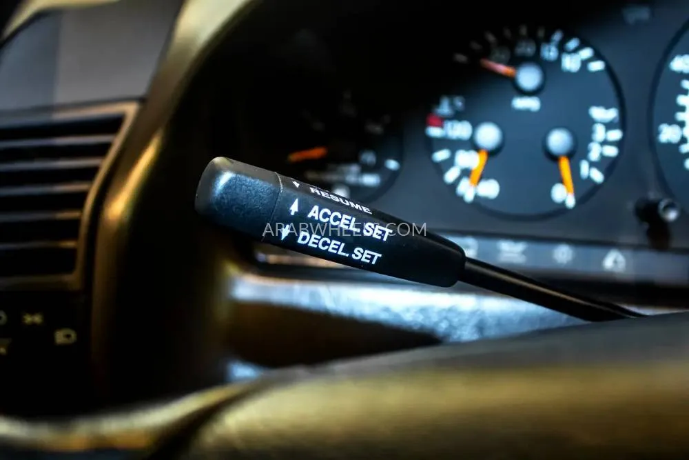 Mercedes Benz SL Class 1994 for Sale in Abu Dhabi Image-18