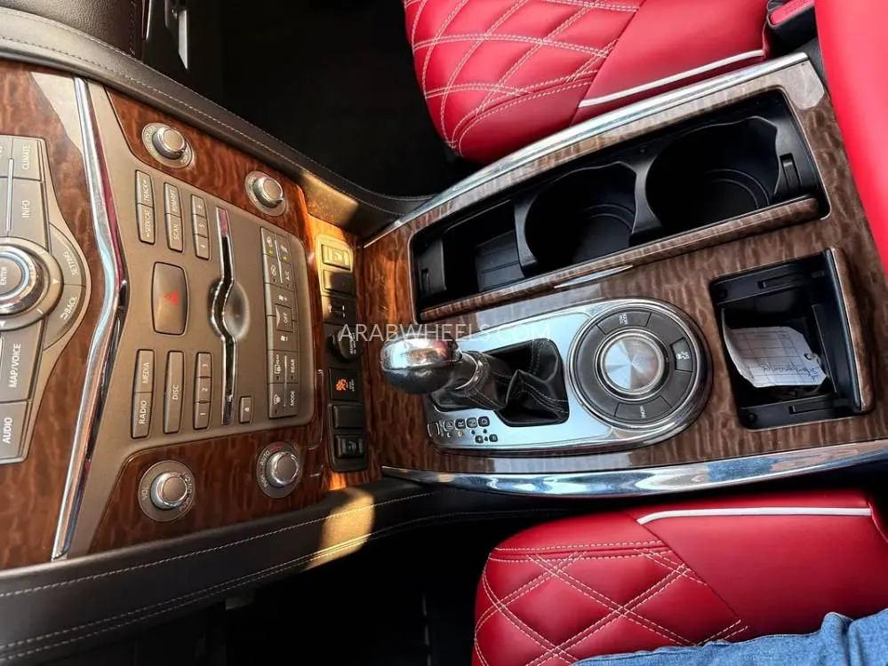 Nissan Armada 2021 for Sale in Dubai Image-4