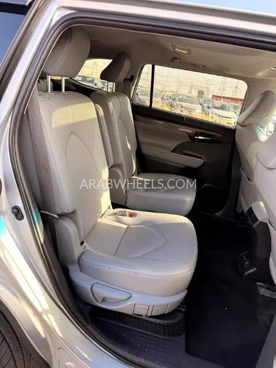 تويوتا جراند هايلاندر 2020 for Sale in دبي Image-13