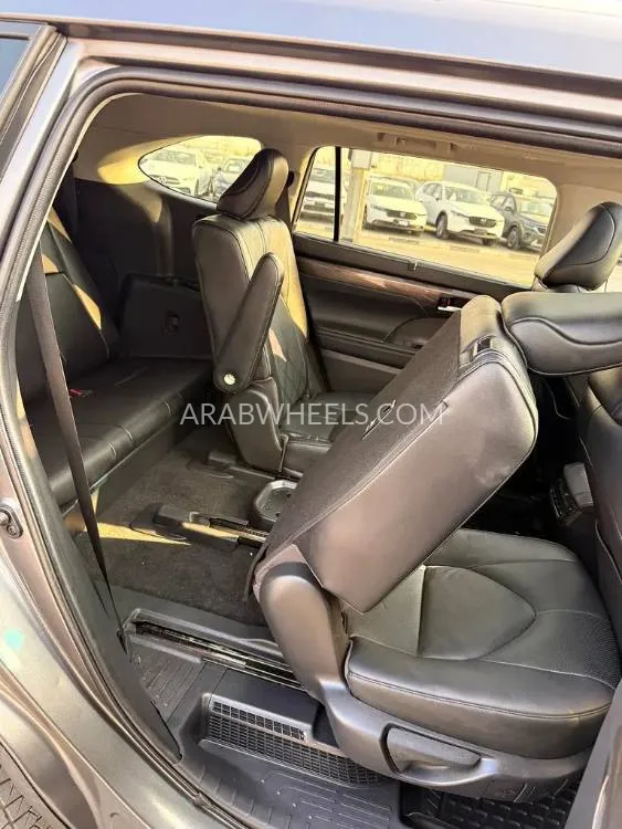 تويوتا جراند هايلاندر 2023 for Sale in دبي Image-6