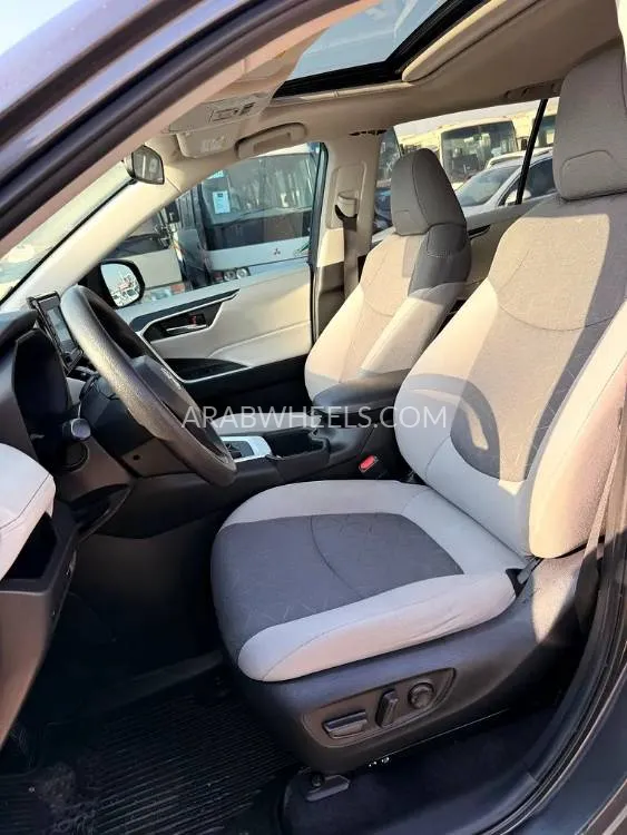 تويوتا راف 4 2022 for Sale in دبي Image-3