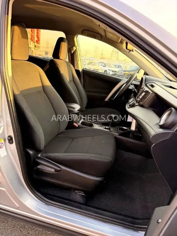 Toyota Rav4 2016 for Sale in Dubai Image-7