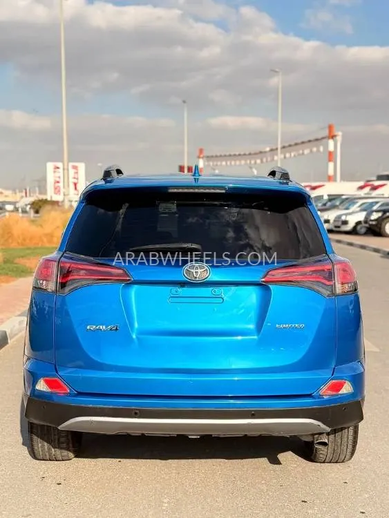 Toyota Rav4 2018 for Sale in Dubai Image-10