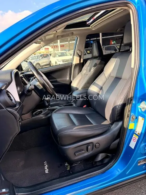 Toyota Rav4 2018 for Sale in Dubai Image-13