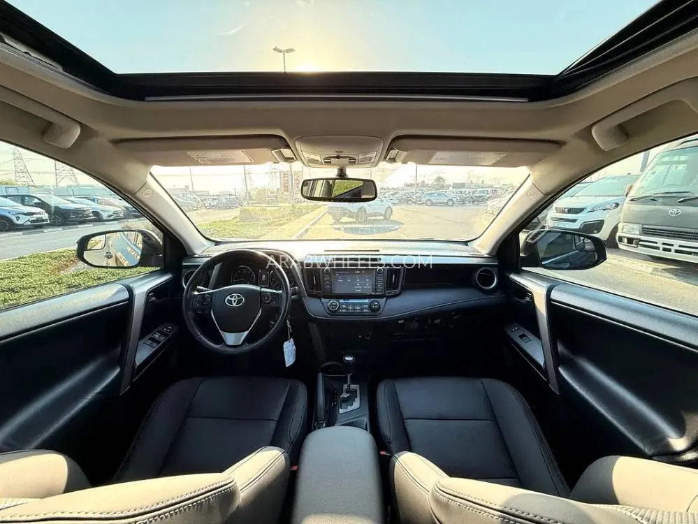 Toyota Rav4 2018 for Sale in Dubai Image-13