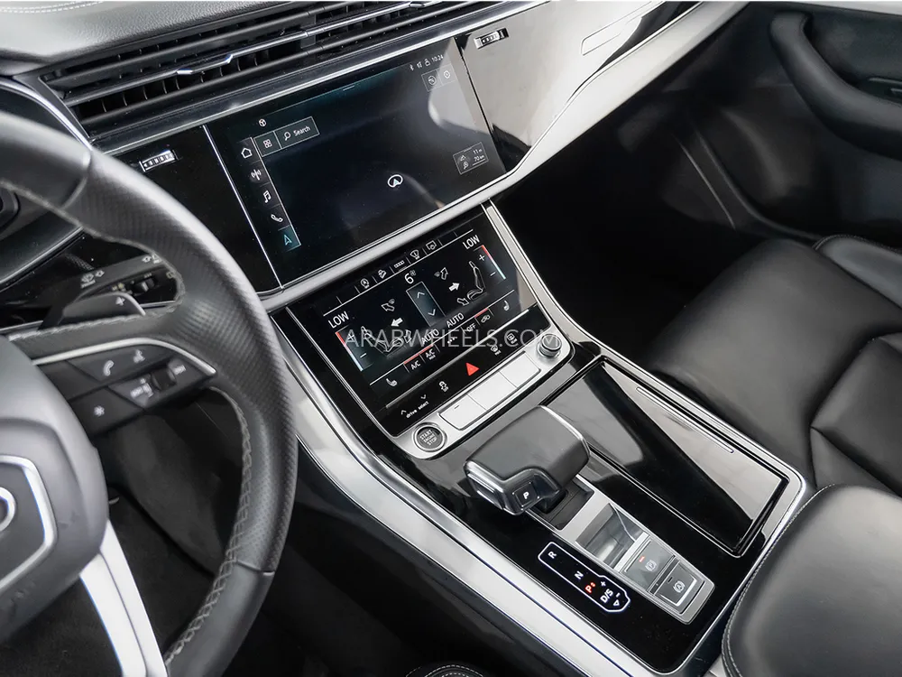 Audi Q7 2023 for Sale in Dubai Image-9