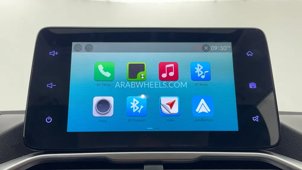 Chevrolet Captiva 2023 for Sale in Dubai Image-36