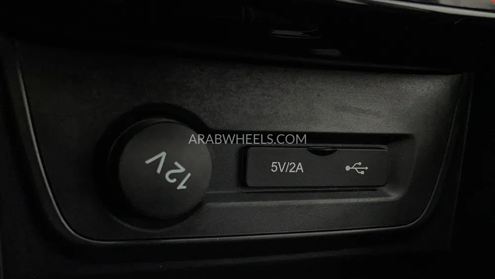 Chevrolet Captiva 2023 for Sale in Dubai Image-46