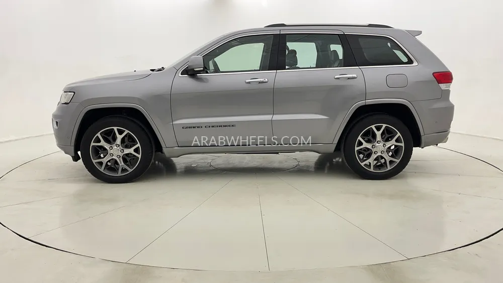 Jeep Grand Cherokee 2019 for Sale in Dubai Image-6