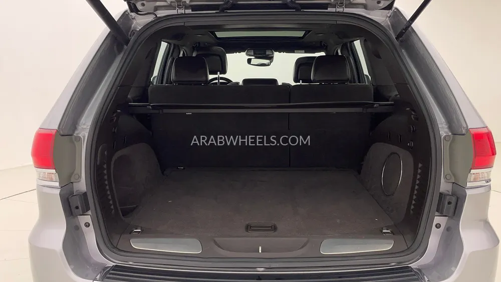 Jeep Grand Cherokee 2019 for Sale in Dubai Image-28