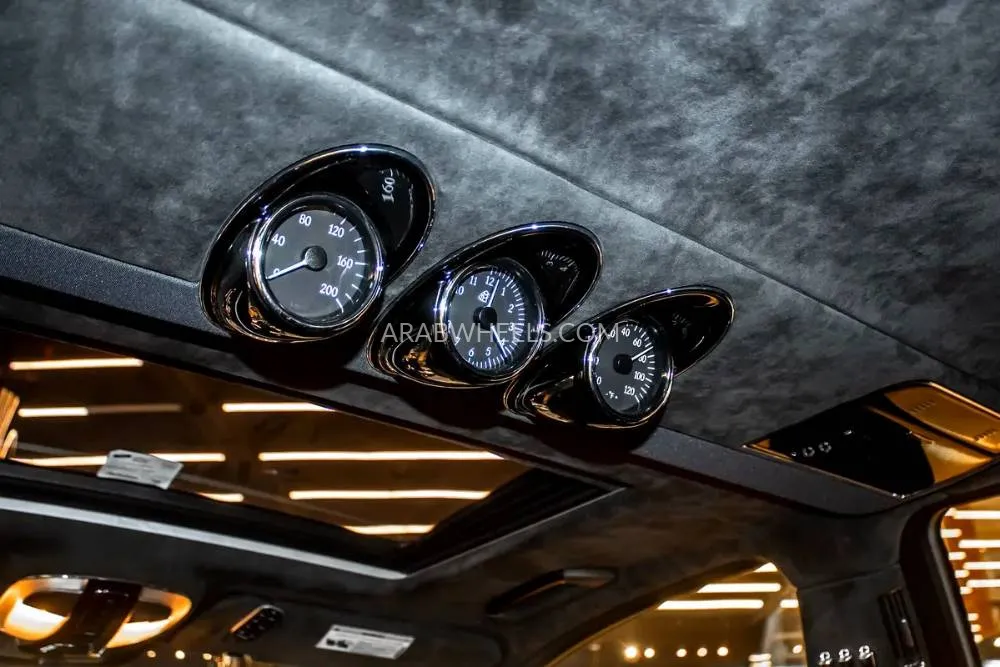 مايباخ 57 2012 for Sale in أبو ظبي Image-2