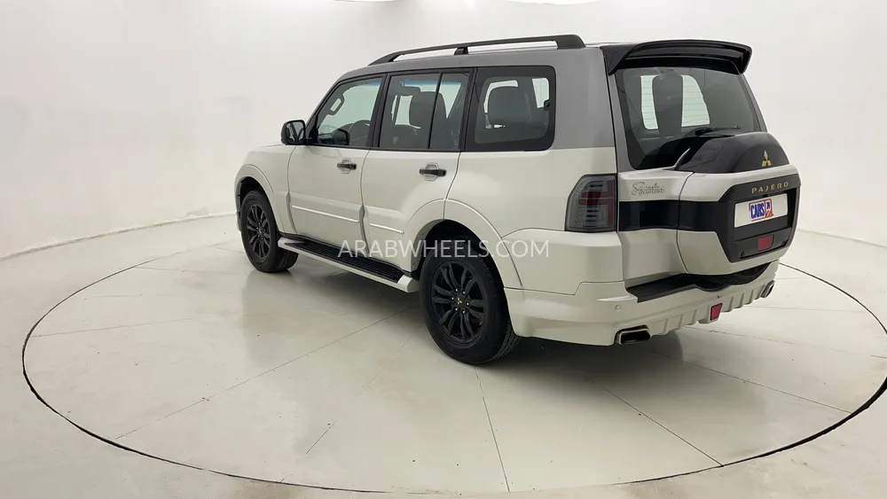 Mitsubishi Pajero 2020 for Sale in Dubai Image-5