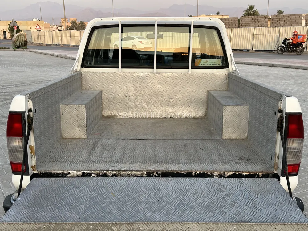Nissan Patrol Pick Up 2008 for Sale in Ras Al Khaimah Image-8