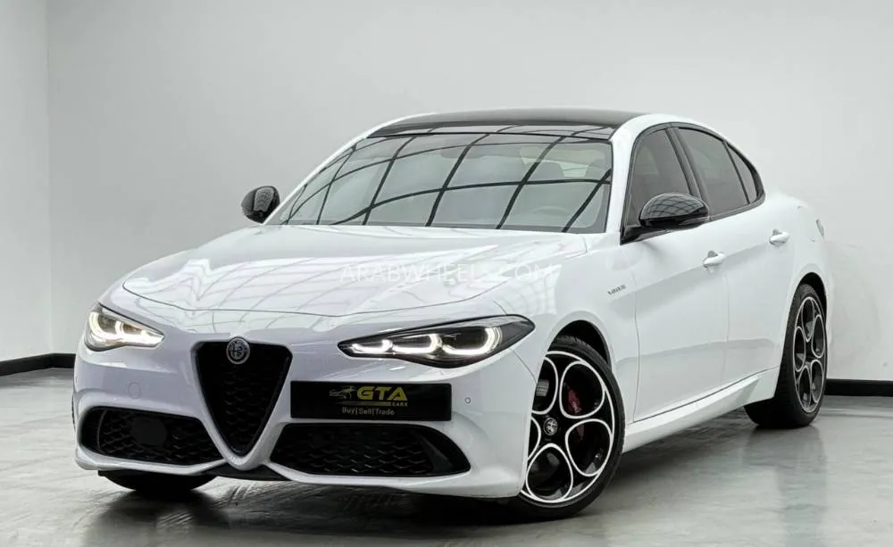Alfa Romeo Giulia 2024 for Sale in Dubai Image-4