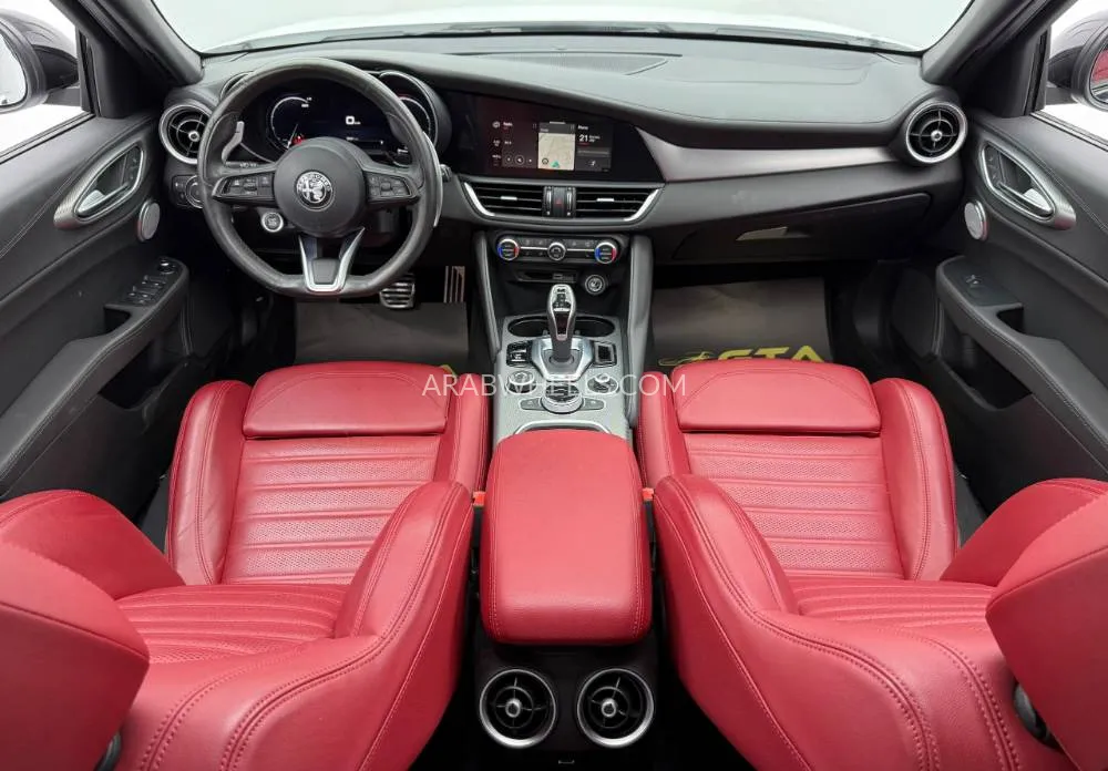 Alfa Romeo Giulia 2024 for Sale in Dubai Image-13