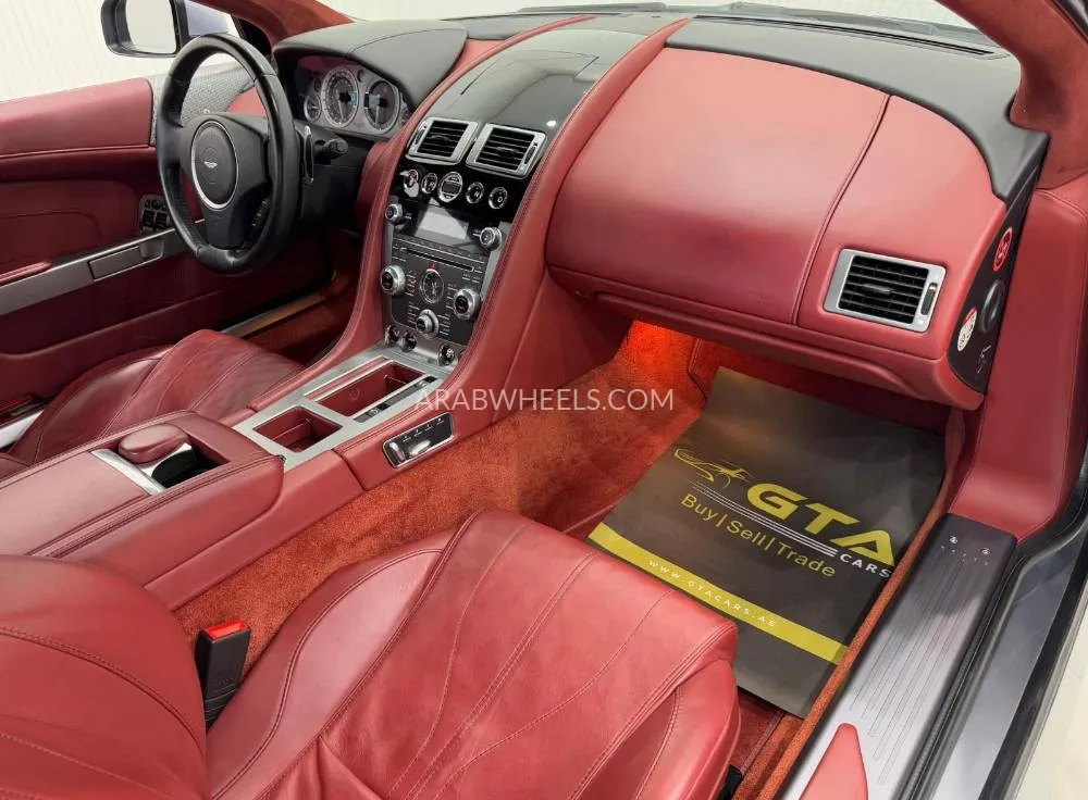 أستون مارتن DB9 2014 for Sale in دبي Image-9