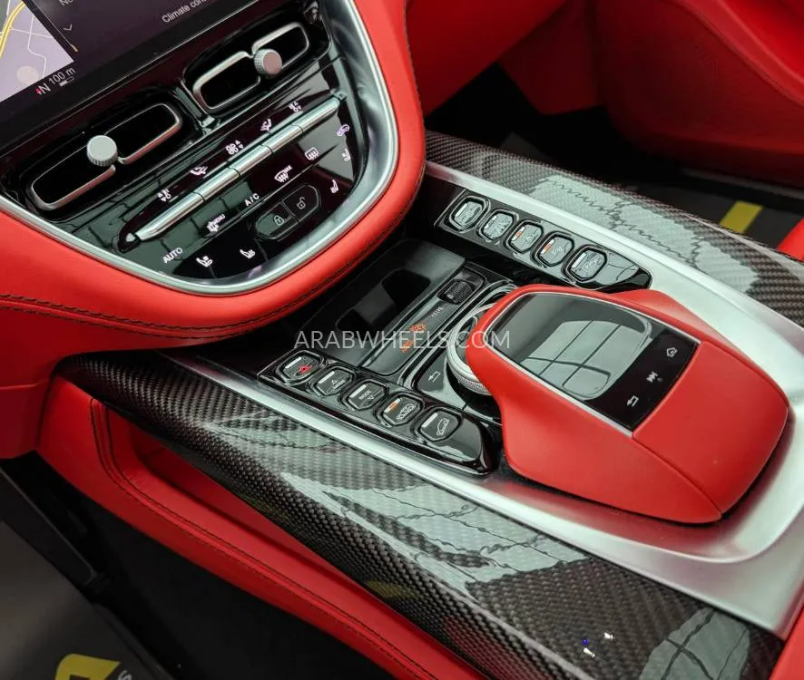 Aston Martin DBX 2021 for Sale in Dubai Image-10
