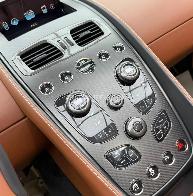 Aston Martin Vanquish 2018 for Sale in Dubai Image-15