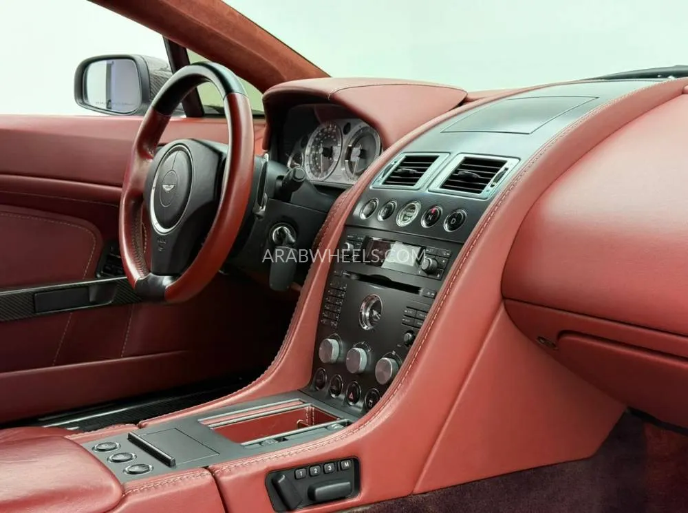 Aston Martin Vantage 2007 for Sale in Dubai Image-7
