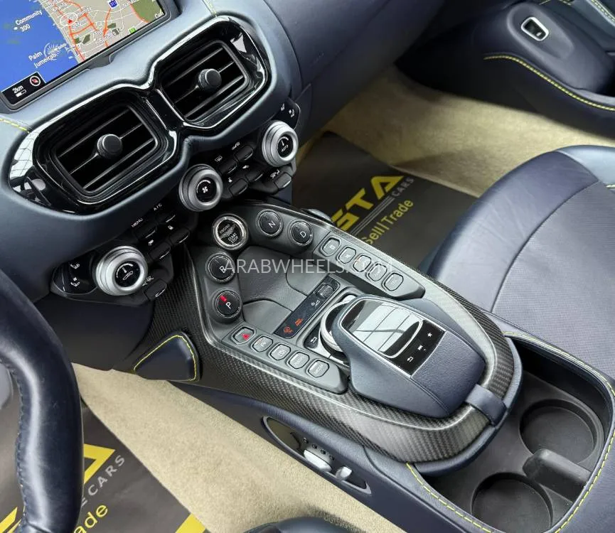 Aston Martin Vantage 2020 for Sale in Dubai Image-14