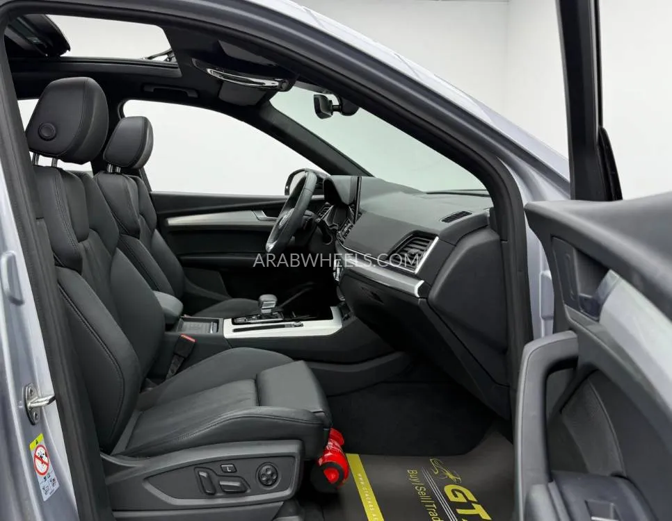 Audi Q5 2024 for Sale in Dubai Image-9