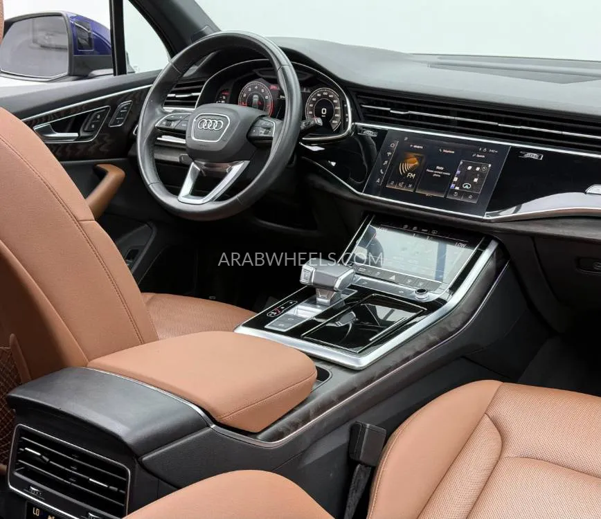 Audi Q7 2021 for Sale in Dubai Image-12