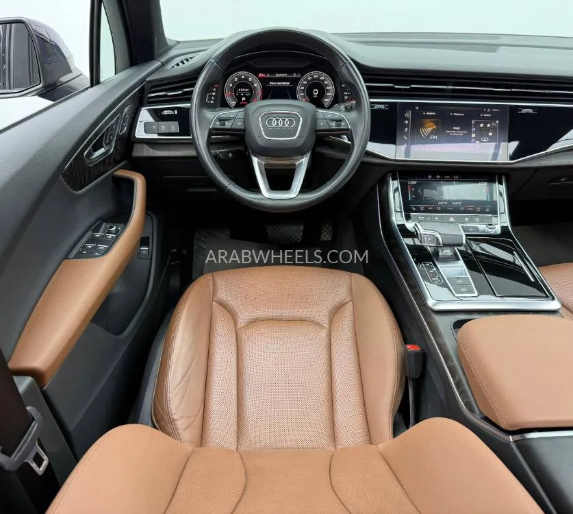 Audi Q7 2021 for Sale in Dubai Image-15