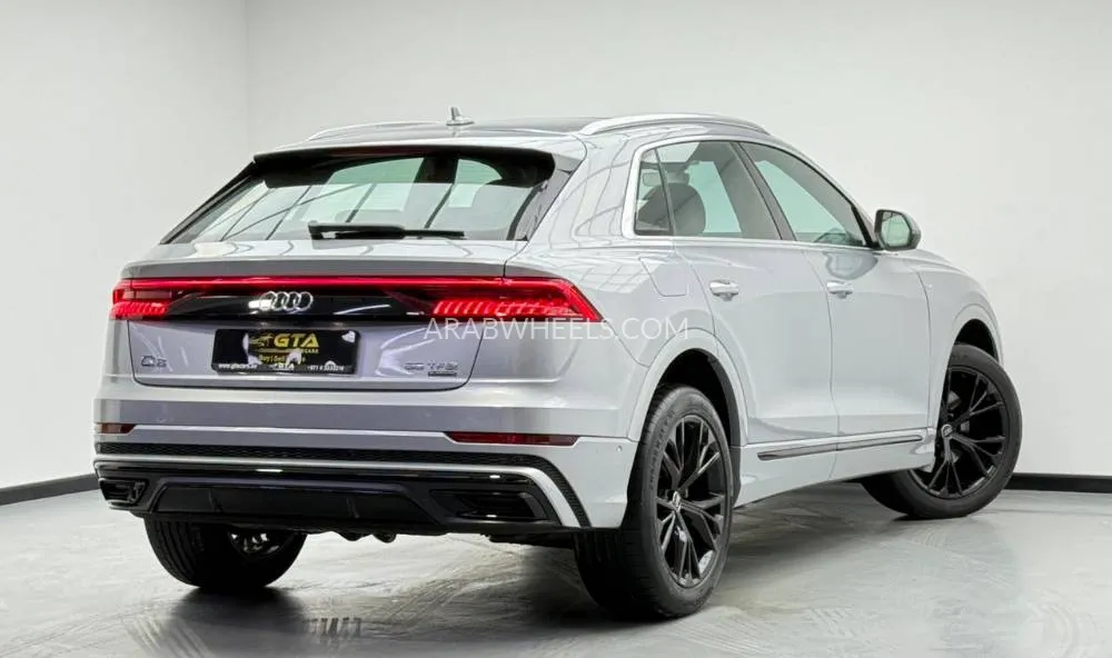 Audi Q8 2020 for Sale in Dubai Image-4