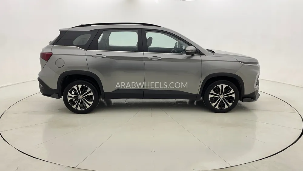 Chevrolet Captiva 2023 for Sale in Dubai Image-2