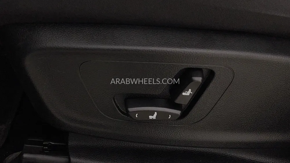 Chevrolet Captiva 2023 for Sale in Dubai Image-22