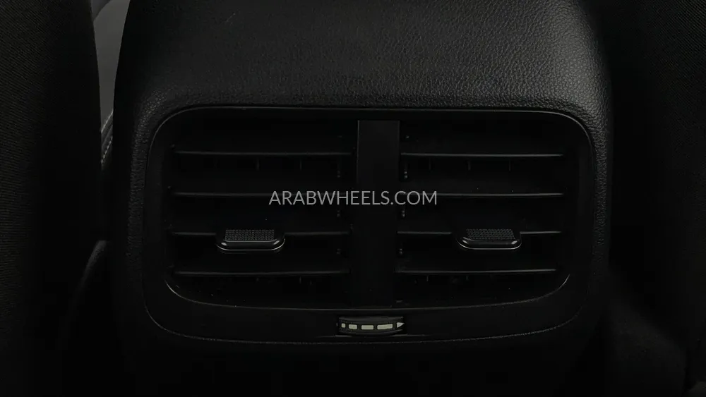 Chevrolet Captiva 2023 for Sale in Dubai Image-25