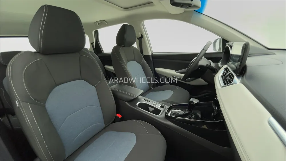 Chevrolet Captiva 2023 for Sale in Dubai Image-26