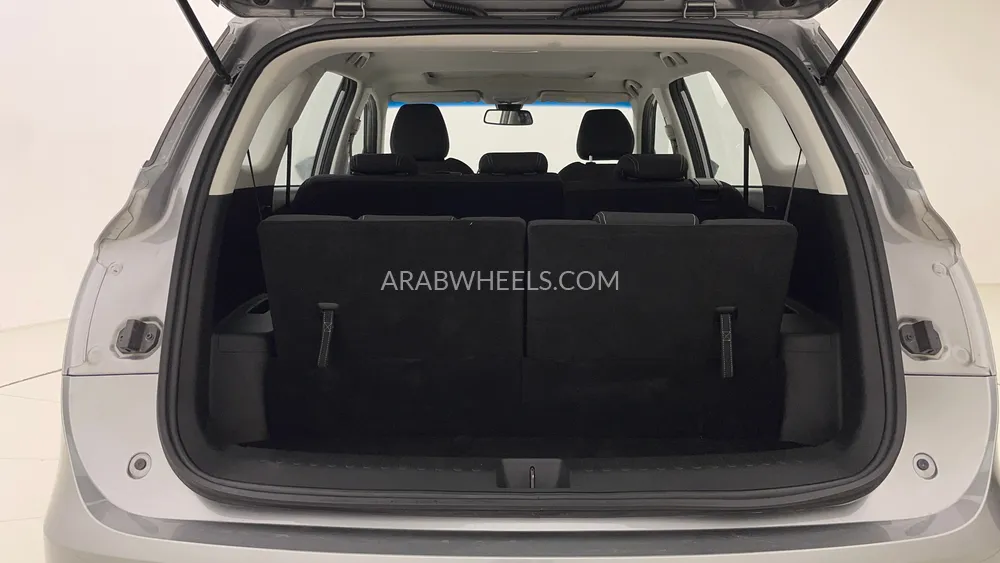 Chevrolet Captiva 2023 for Sale in Dubai Image-28