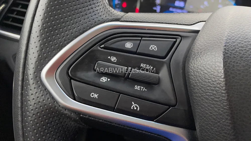 Chevrolet Captiva 2023 for Sale in Dubai Image-45