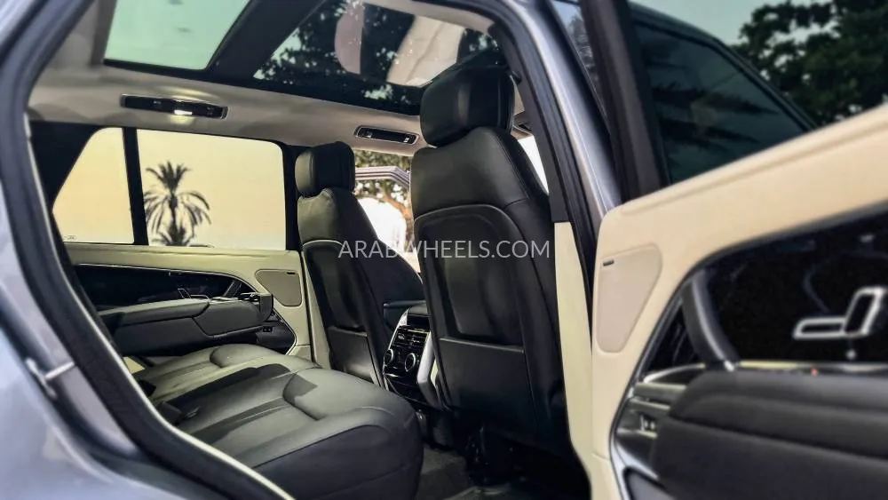 Land Rover Range Rover 2023 for Sale in Dubai Image-18