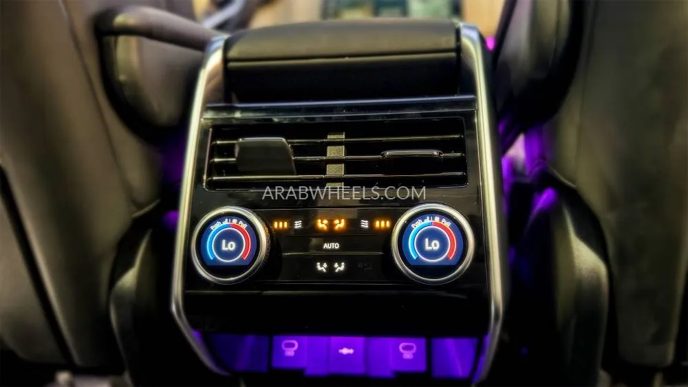 Land Rover Range Rover 2023 for Sale in Dubai Image-19