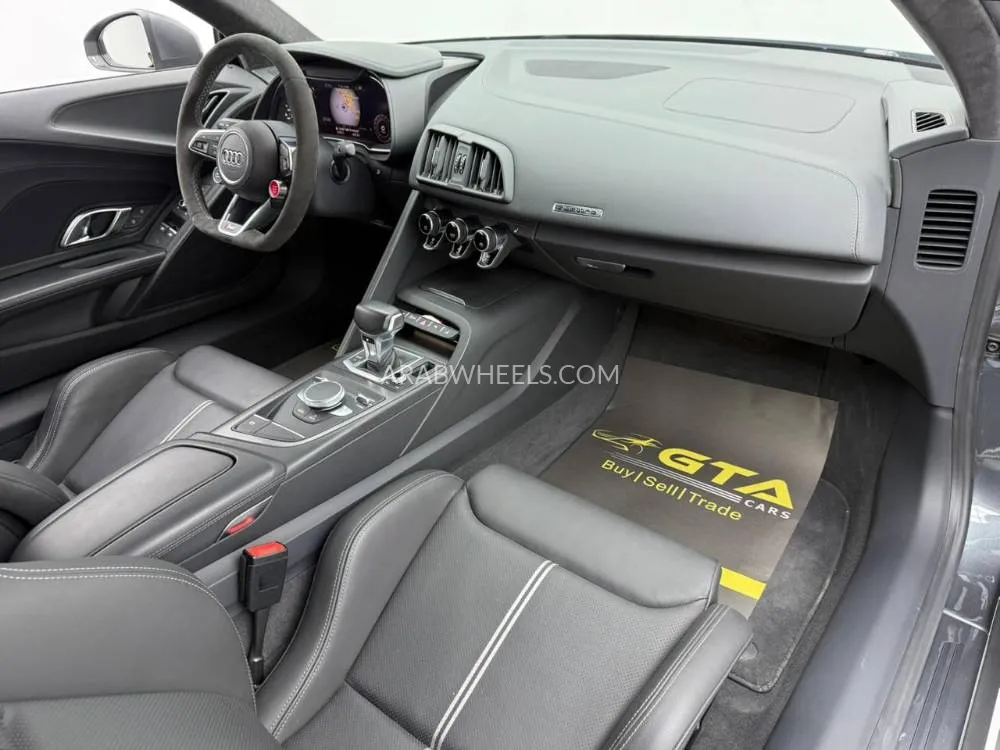 Audi R8 2016 for Sale in Dubai Image-12