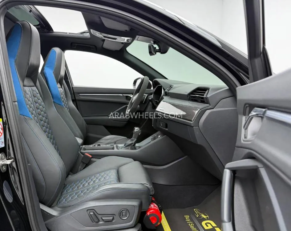 أودي RS Q3 2023 for Sale in دبي Image-15